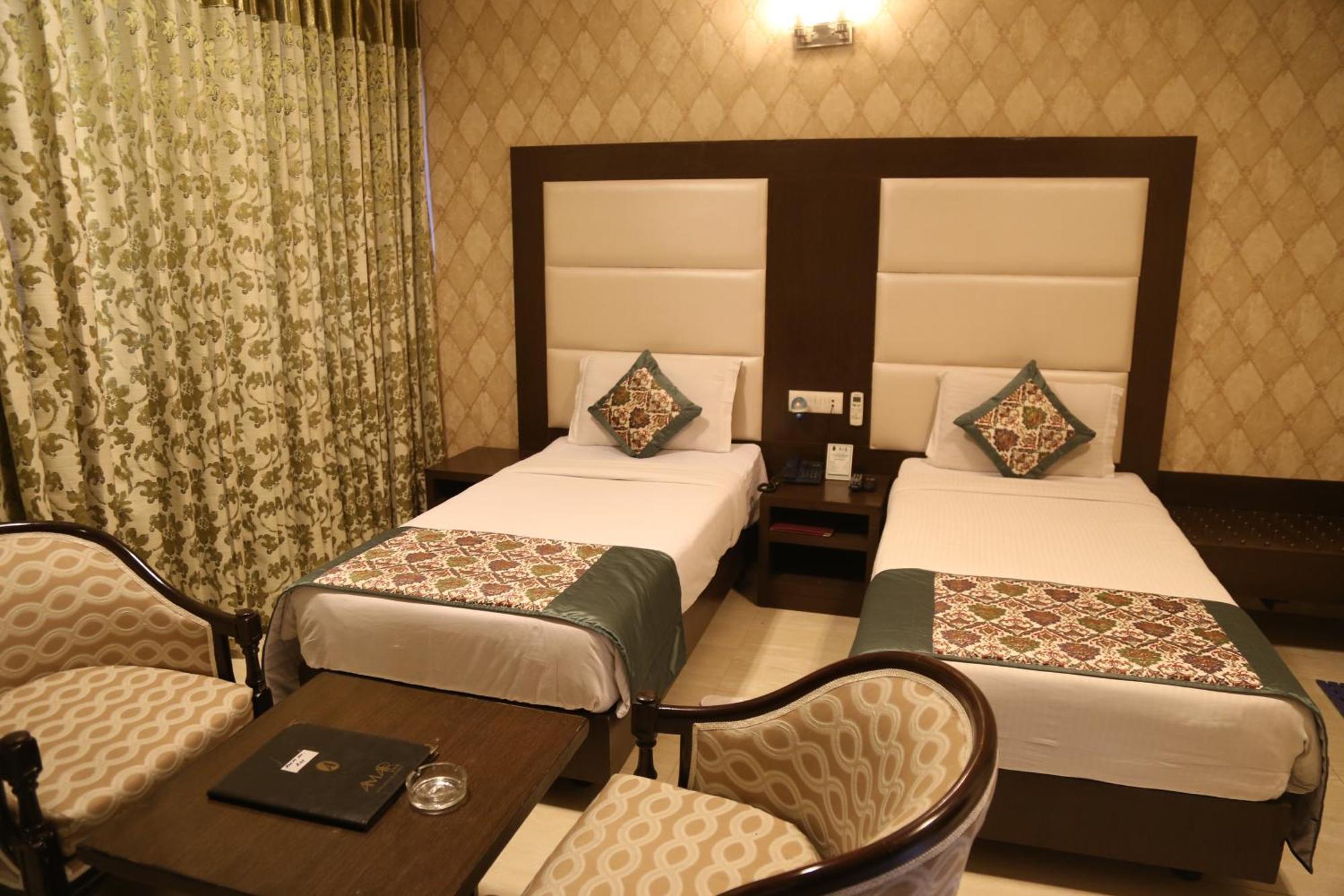 Hotel Amar Inn- Lajpat Nagar Central Market New Delhi Exterior photo
