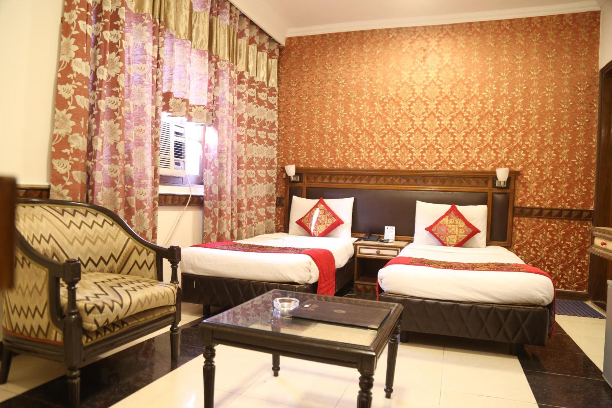 Hotel Amar Inn- Lajpat Nagar Central Market New Delhi Exterior photo