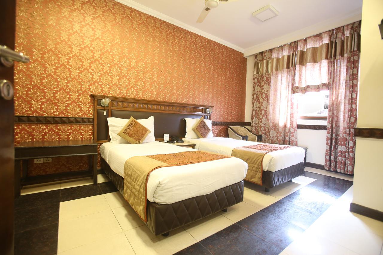 Hotel Amar Inn- Lajpat Nagar Central Market New Delhi Exterior photo