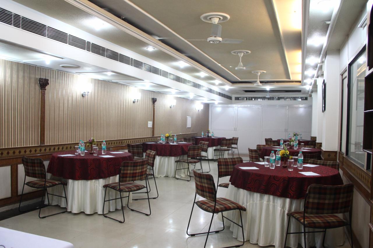 Hotel Amar Inn- Lajpat Nagar Central Market New Delhi Exterior photo